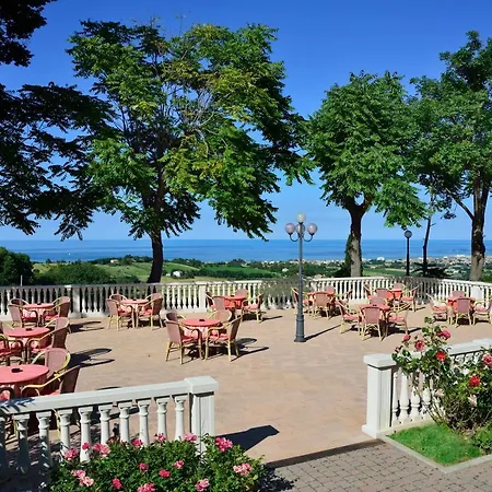 Bel Sit מלון סניגליה