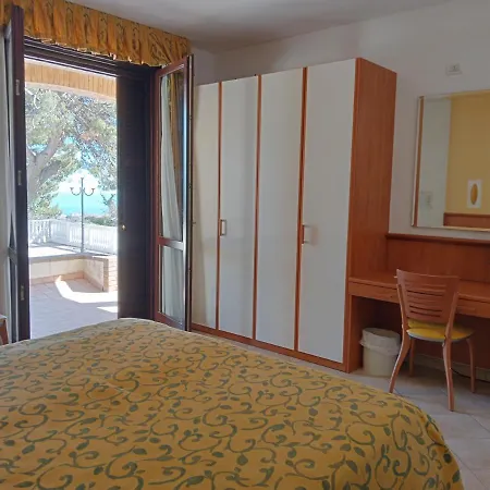 Bel Sit מלון סניגליה